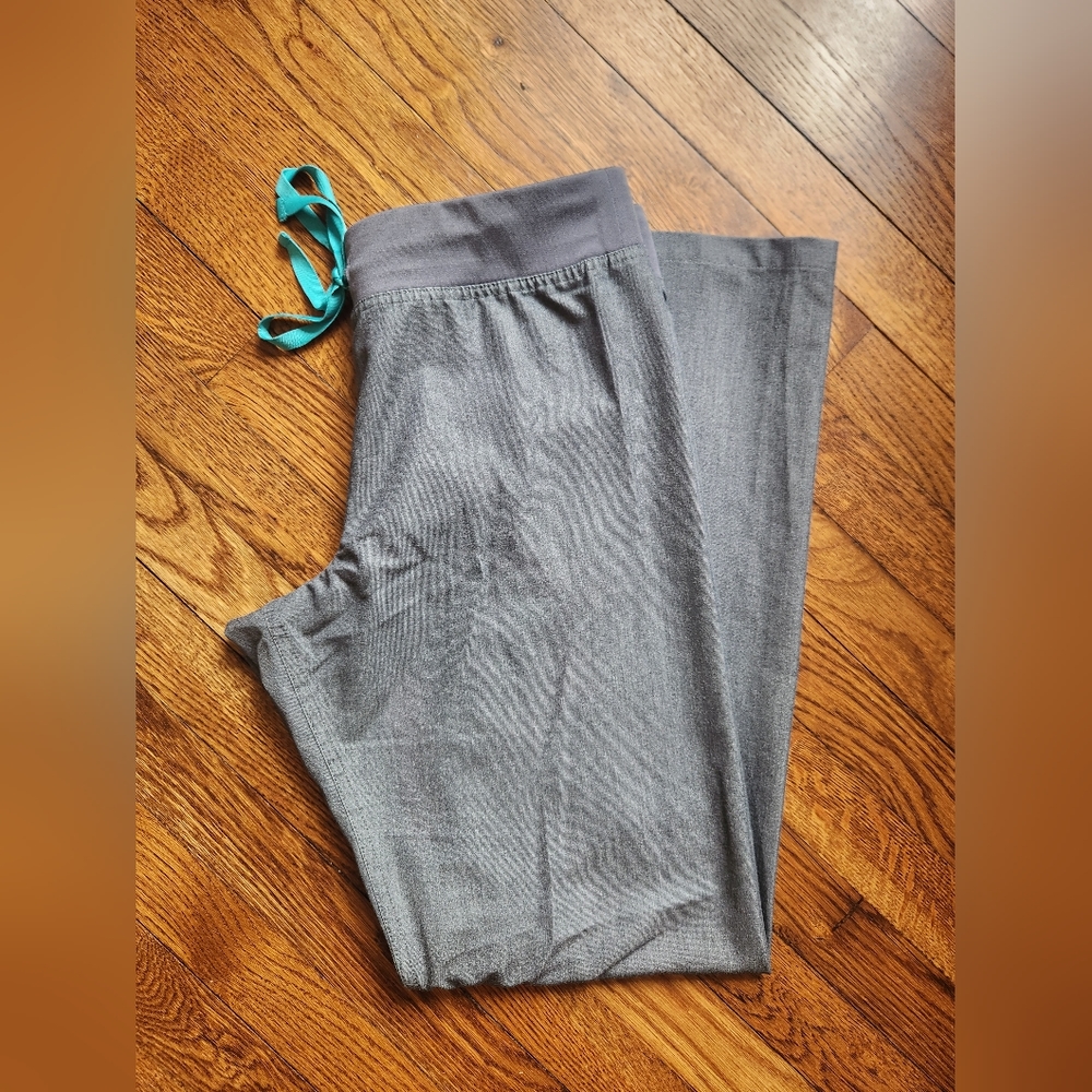 Womens FIGS Livingston Graphite Scrub Pant Size S